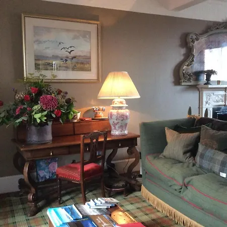 Loch Gorm House-3